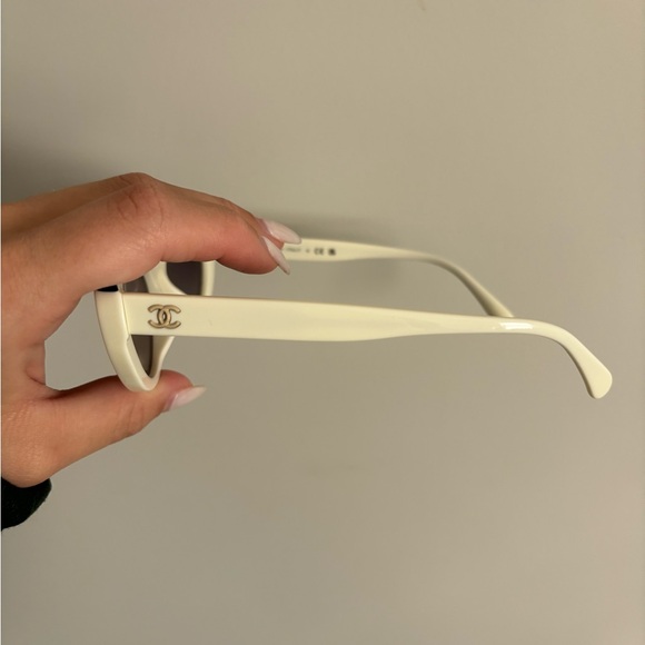 CHANEL White Oval Sunglasses - Picture 5 of 5